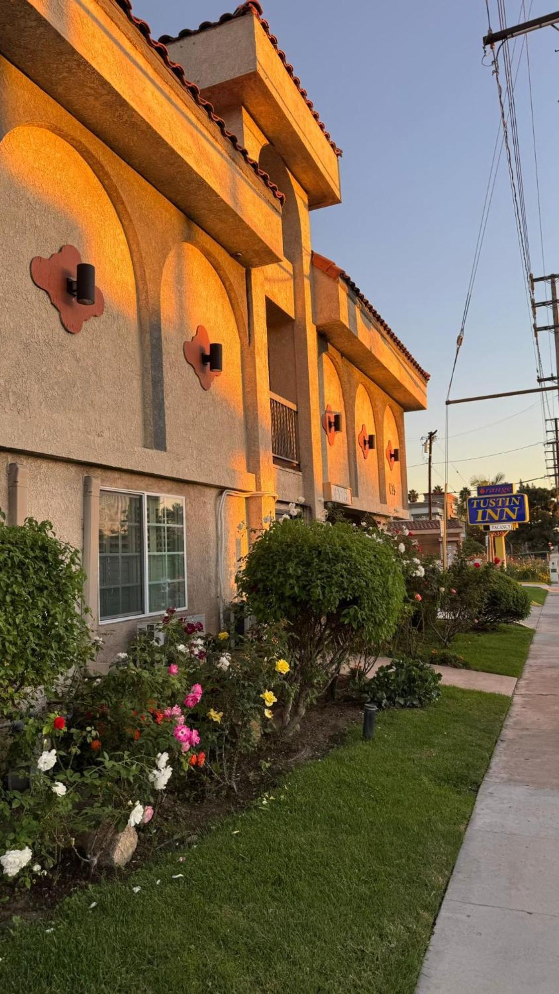Orange Tustin Inn In Orange Exterior foto