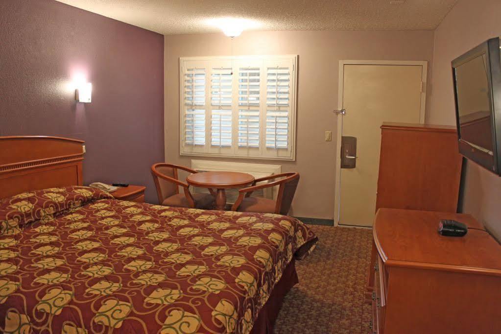 Orange Tustin Inn In Orange Exterior foto